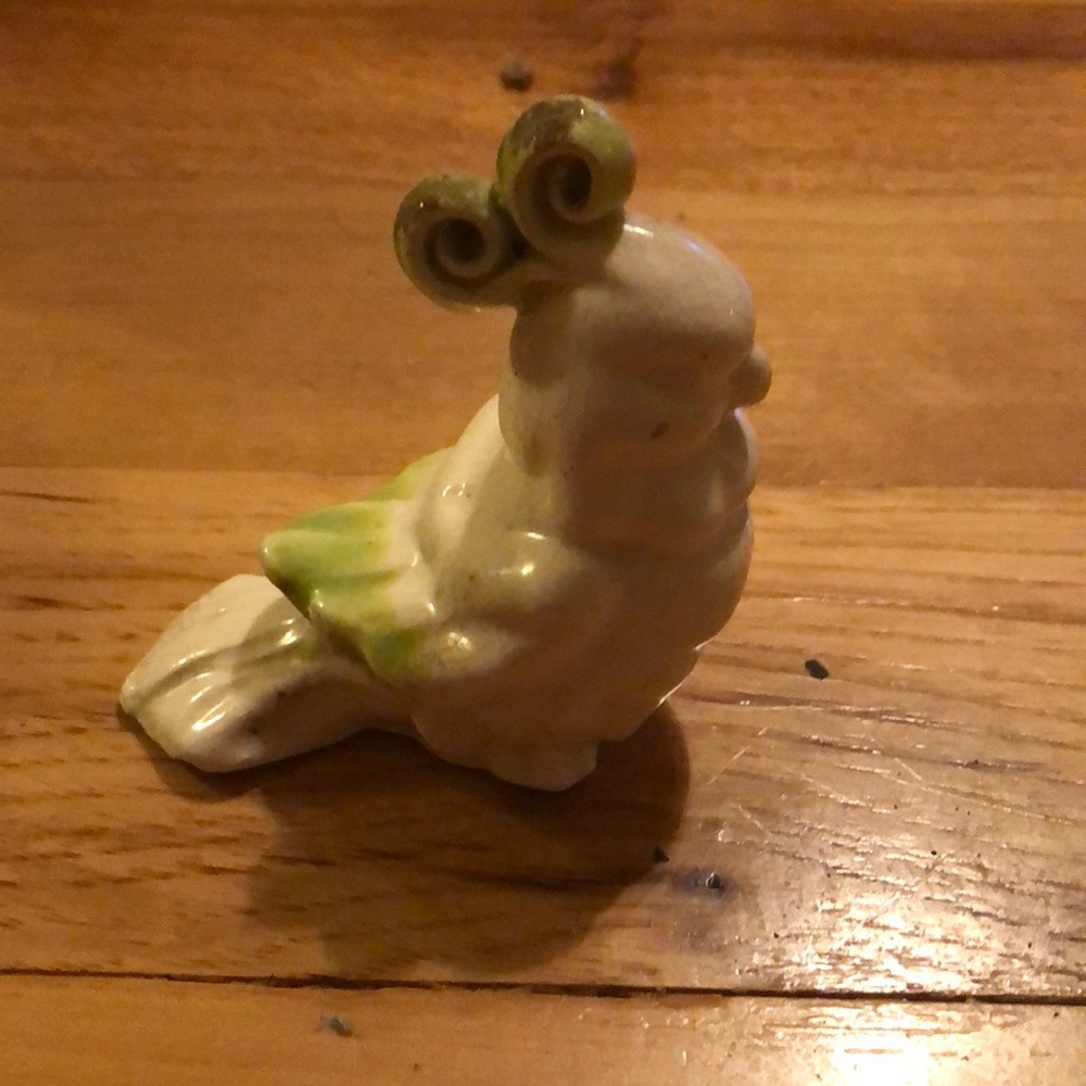 Cockatoo salt or pepper shaker